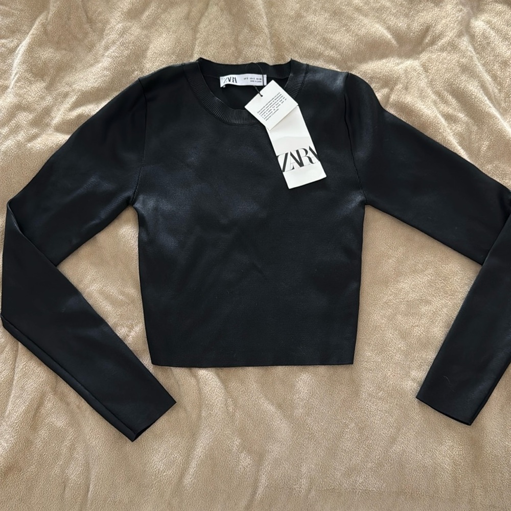Zara women size small black long sleeve crop top faux leather alike